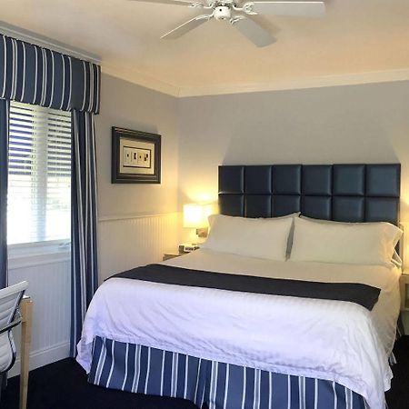 Atlantic Inn Newington Экстерьер фото